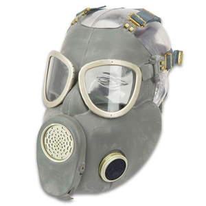 MILITARY SURPLUS Polish MP-4 "Bulldog" Gas Mask