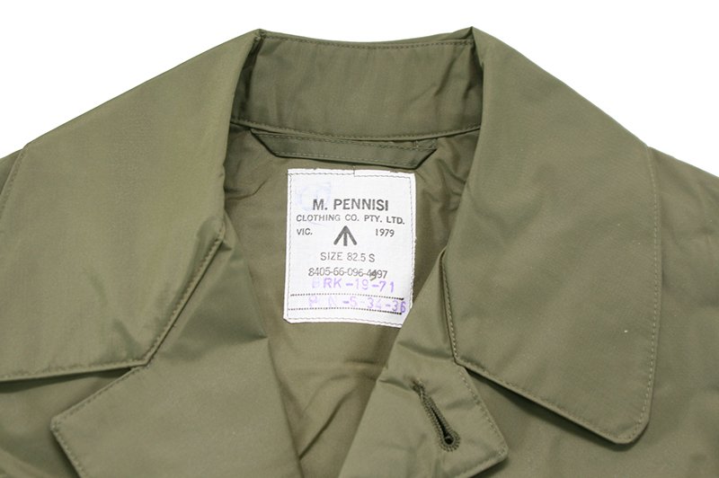 AUSTRALIAN ARMY RAINCOAT - CLOTHING 